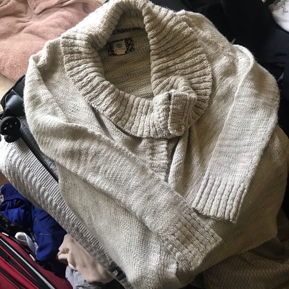 Element women’s Loose Neck Button-up Sweater - Picture 6 of 8